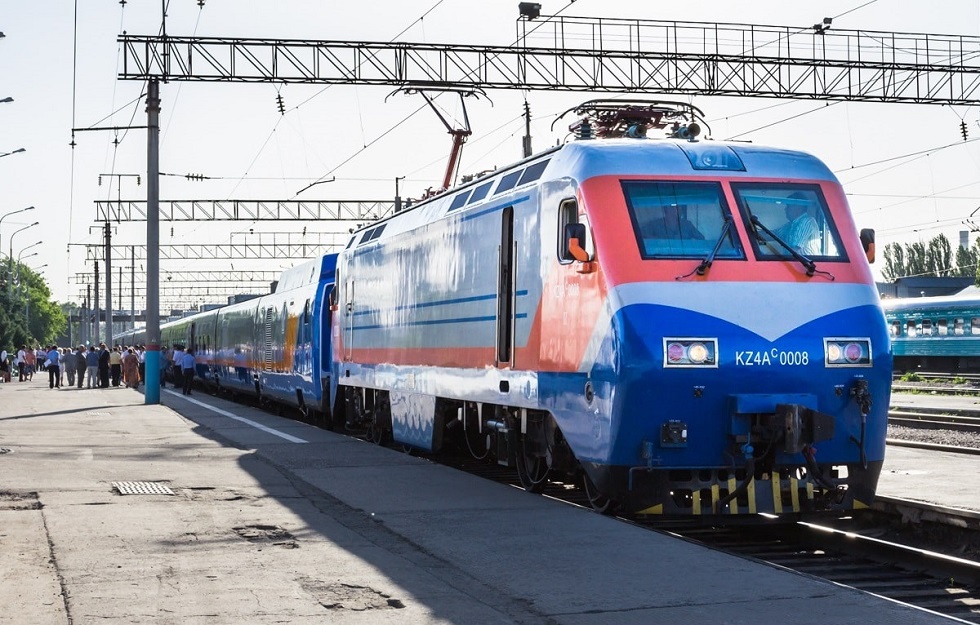 Возобновление железнодорожного движения пока не планируется в Казахстане 