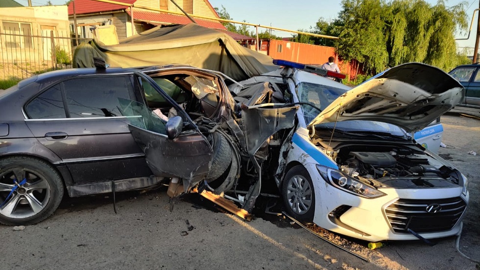Под Алматы погиб полицейский из-за пьяного водителя 