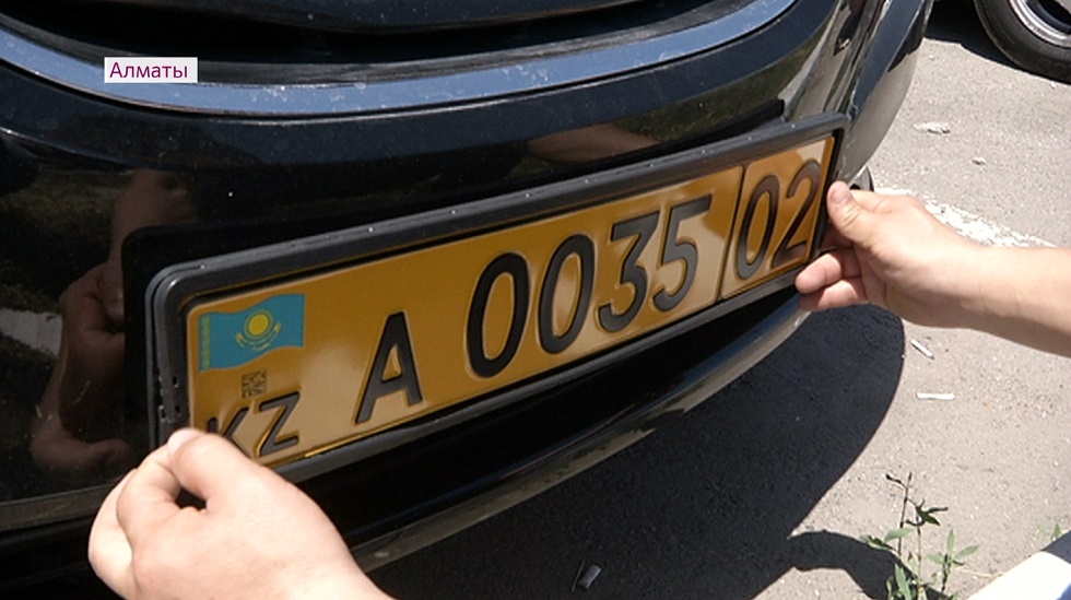 В Алматы 34 водителя зарегистрировали автомобили из Армении
