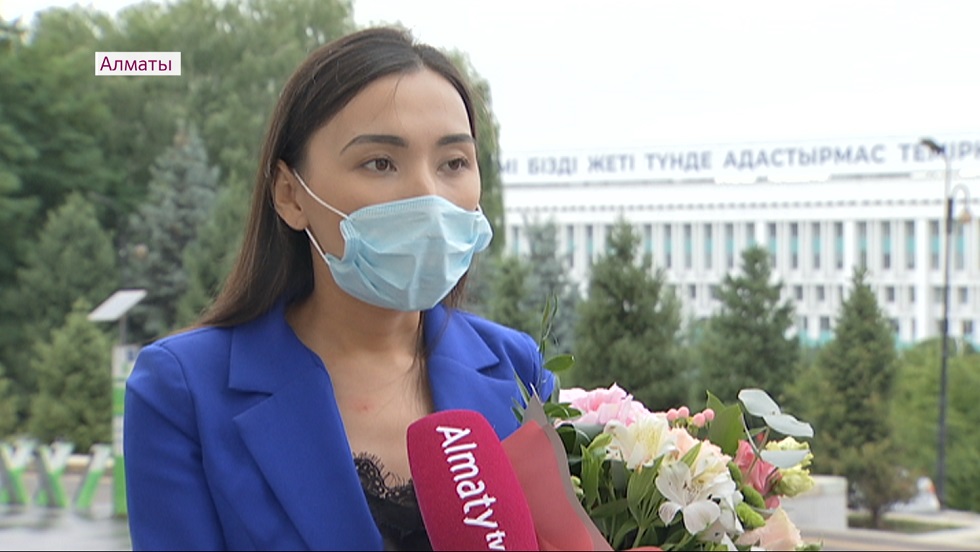 За заслуги перед страной в борьбе с коронавирусом наградили 343 казахстанцев