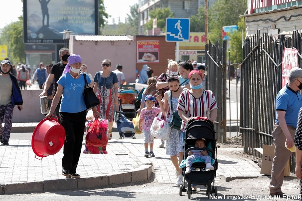Карантин вновь усилен в выходные дни в Алматы