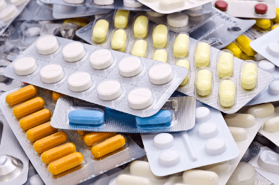 Парацетамол развозят по аптекам страны