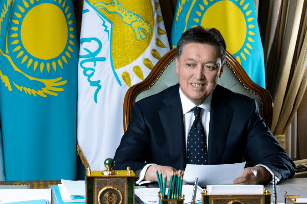 Слухи о заражении премьер-министра Казахстана COVID-19 опровергли в правительстве