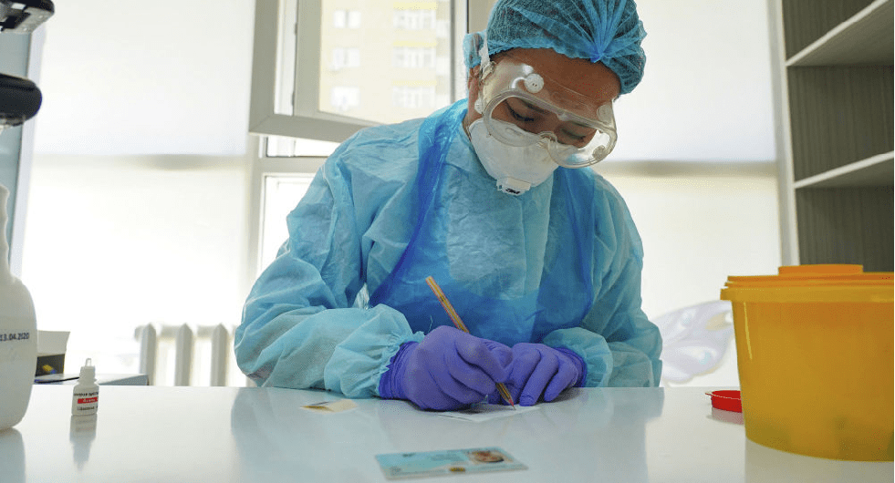 Медиков, отбывающих сроки, привлекают к борьбе с коронавирусом в Павлодарской области
