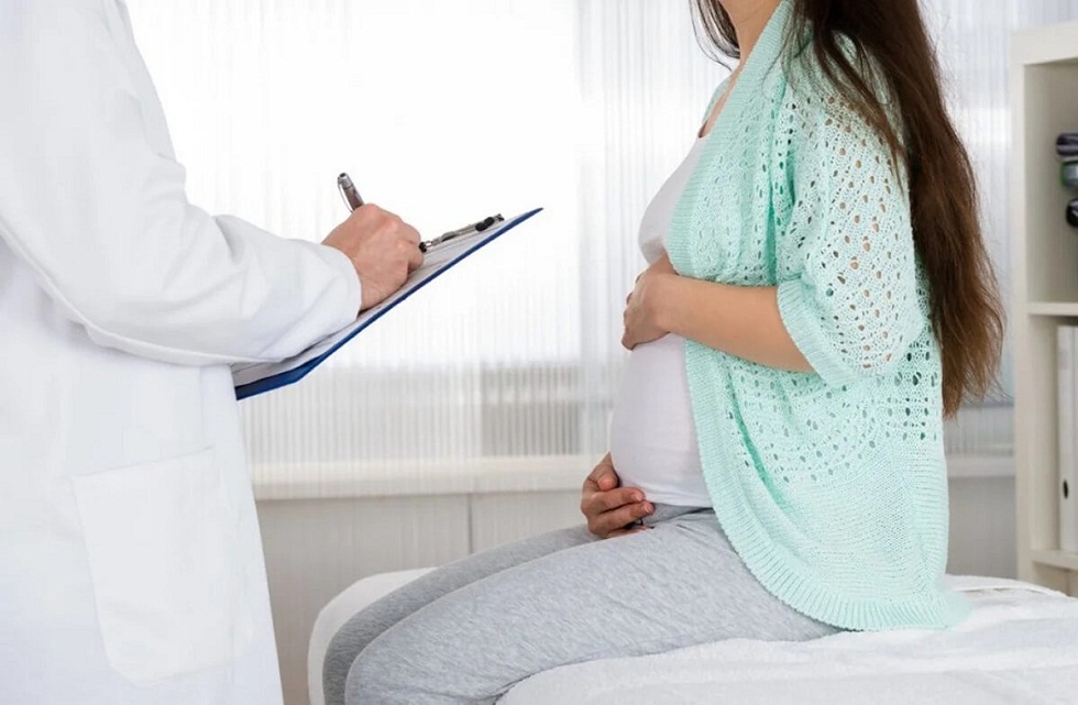 Беременные при наличии экстренных показаний госпитализируются без ПЦР тестов - Горздрав Алматы