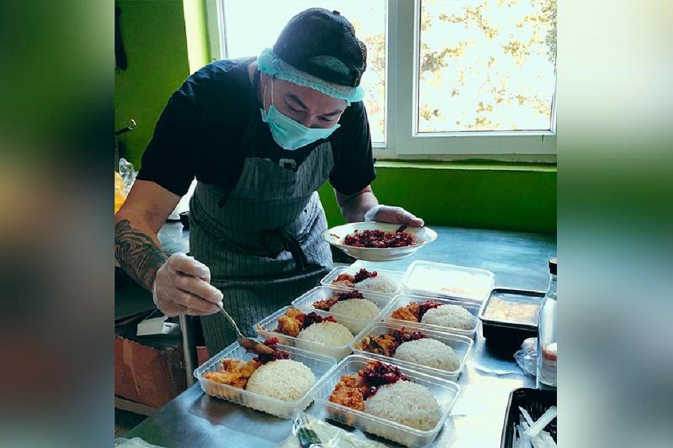 Обеды для врачей: алматинцы запустили краудфандинг в помощь медработникам