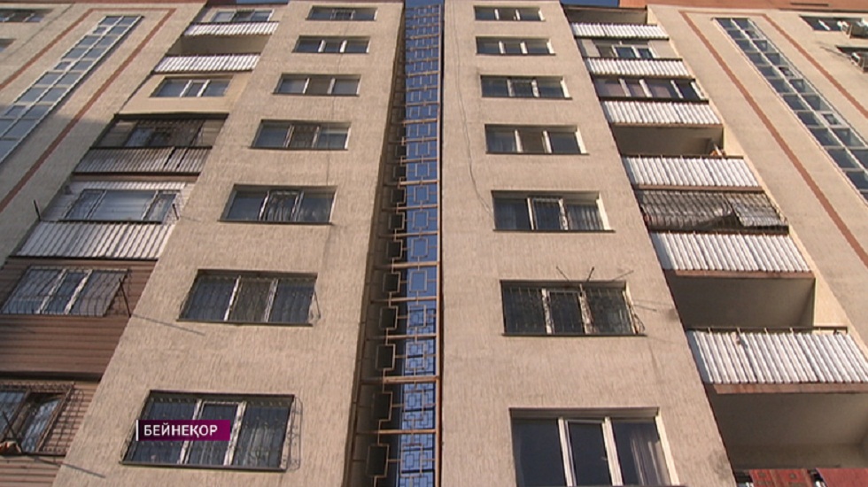 Накренившуюся многоэтажку в алматинском микрорайоне Зердели восстановили
