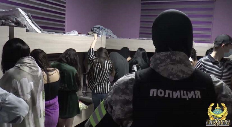 Притон с иностранными проститутками накрыли в Алматы