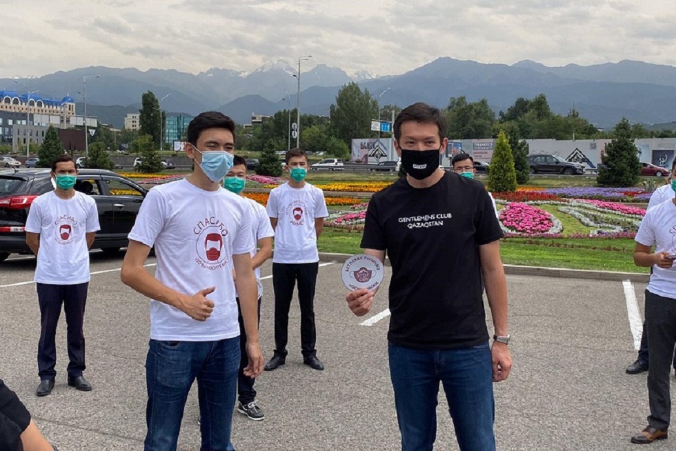 Акцию «Носите маски» запустили волонтеры совместно с популярными блогерами в Алматы