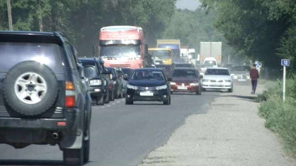 Водители, разъезжающие близ Алматы по встречной полосе, оштрафованы  