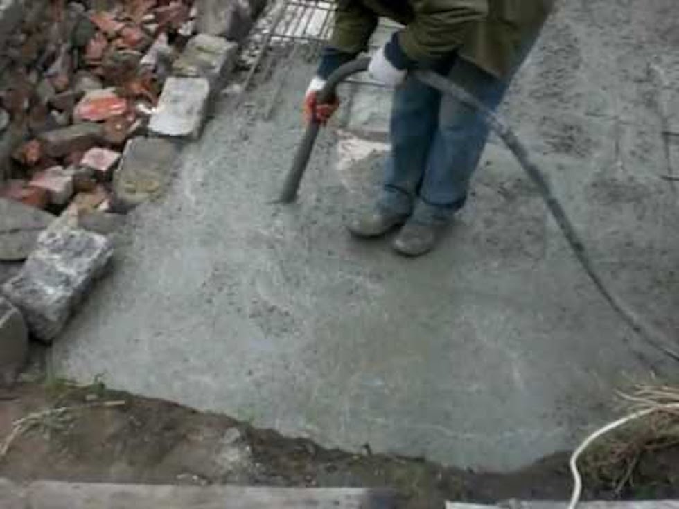 Сбросила мужа в яму и залила его бетоном: подробностями жестокой расправы поделилась жительница