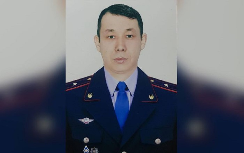 Токаев наградил полицейского орденом «Айбын» за поимку педофила