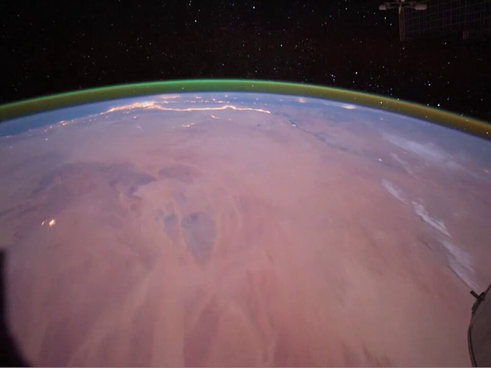 Почему Марс светится зеленым по ночам, объяснили в NASA