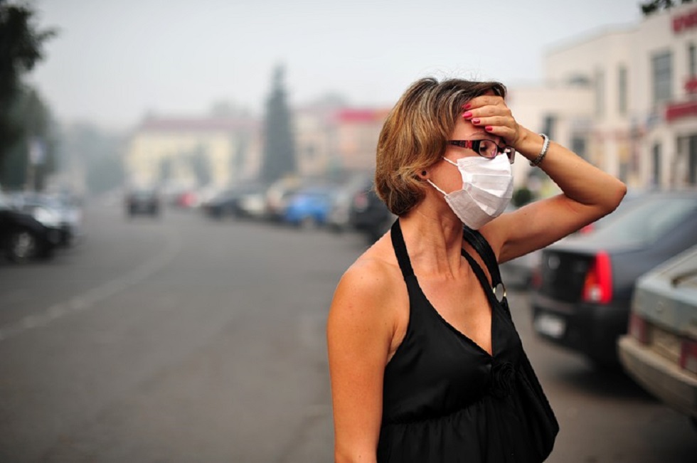 Жители Европы страдают от жары и новых вспышек COVID-19
