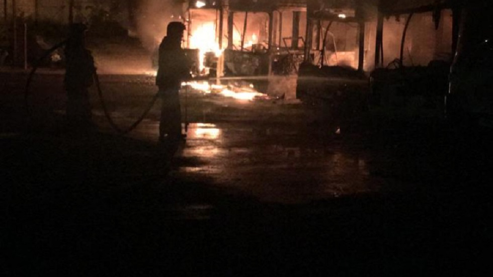 Крупный пожар в Рудном: сгорели 10 автобусов 