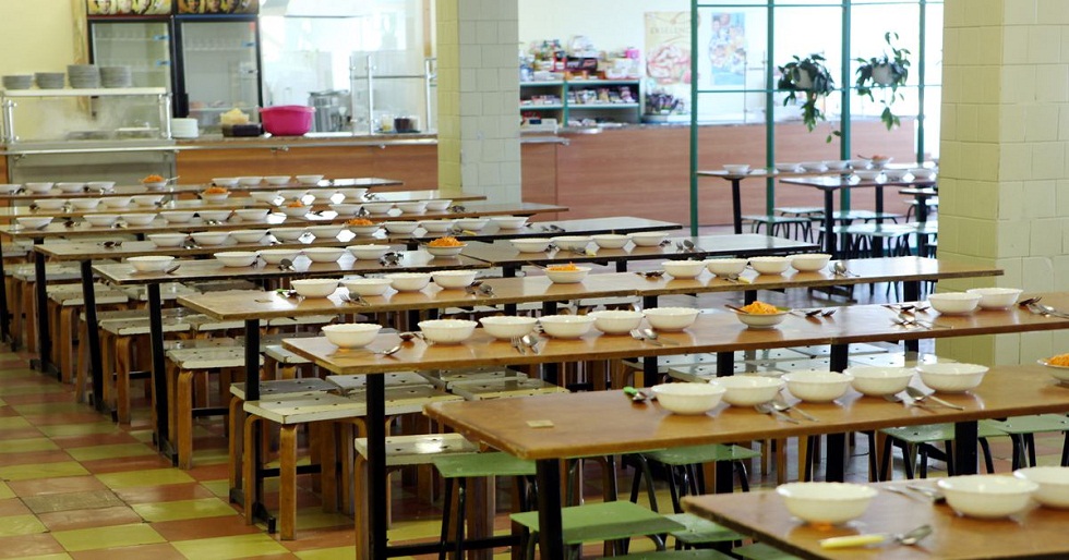 Киевские школьники будут питаться в классах вместо столовых из-за COVID-19