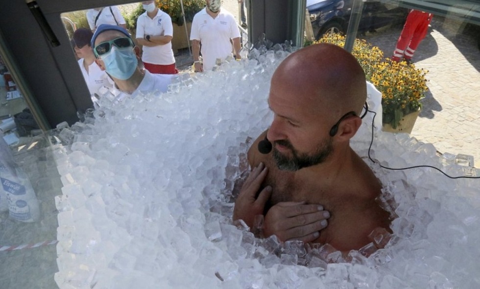 Два с половиной часа в кабине со льдом: установлен новый мировой рекорд