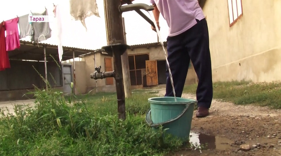 В Таразе сотни семей живут без питьевой воды на протяжении 50 лет