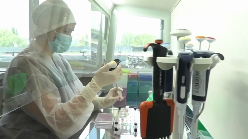 Третья фаза испытаний вакцины против COVID-19 началась в России