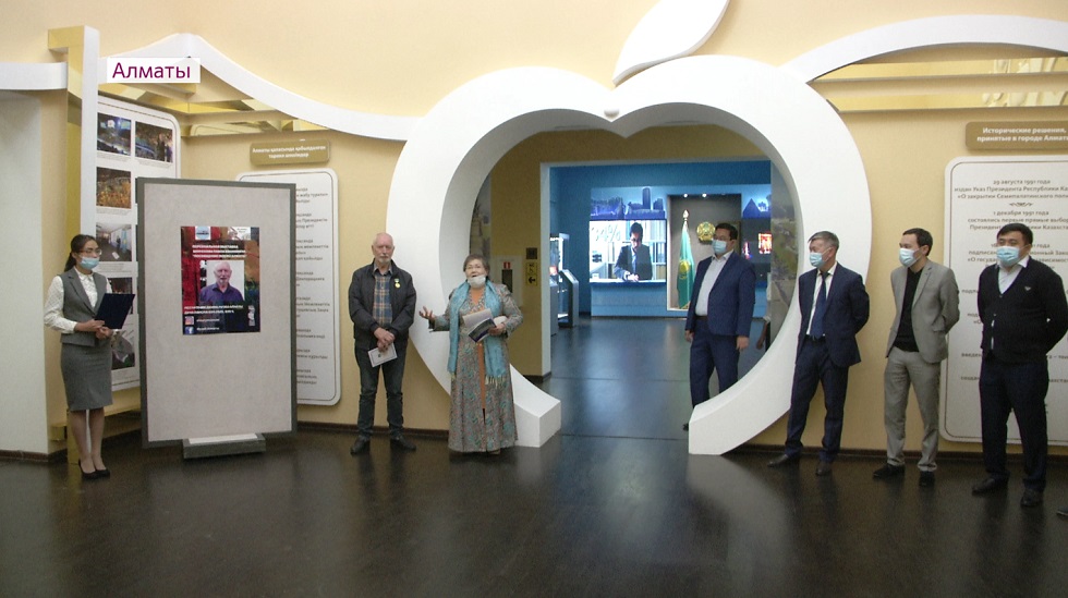 В Алматы открылась выставка, посвященная Дню города