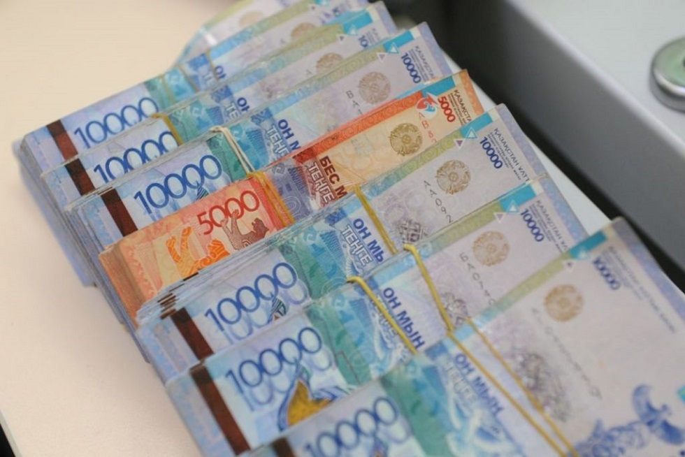 Алматинца осудили за незаконное обналичивание денег