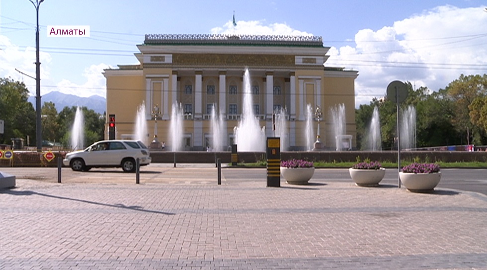 Известные казахстанские деятели искусства поделились историями об Алматы  