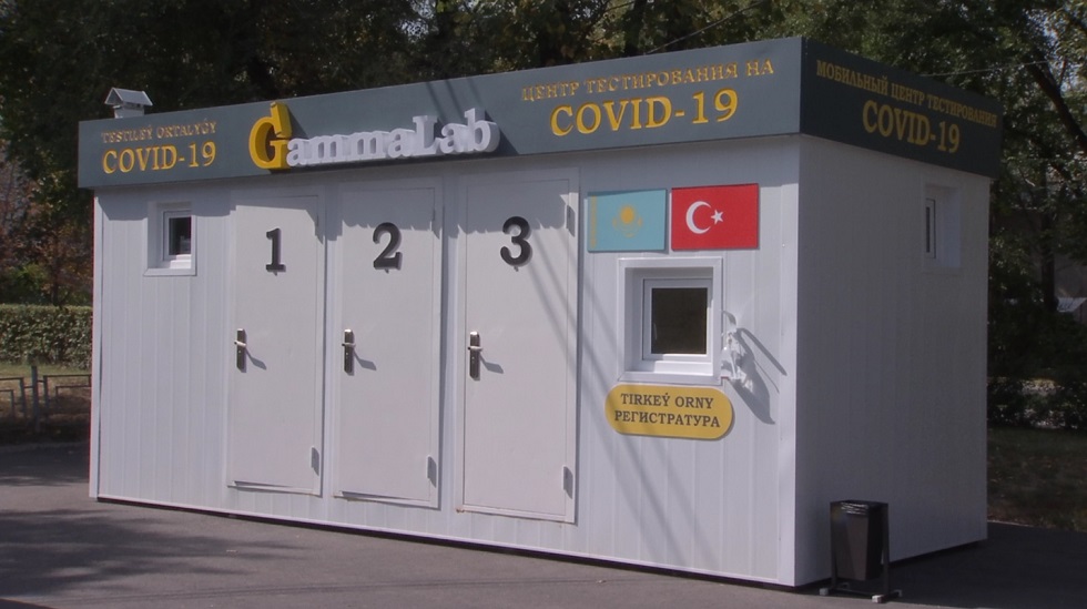 Пять мобильных лабораторий, где тестируют на COVID-19, открыли в Алматы