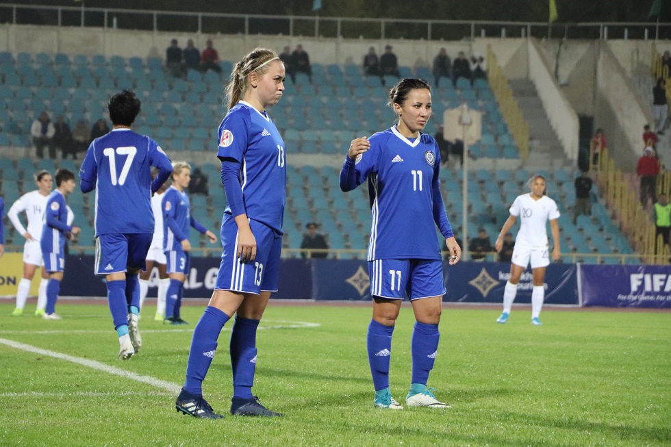 Футбол: женская сборная Казахстана крупно проиграла в матче отбора к Евро-2022