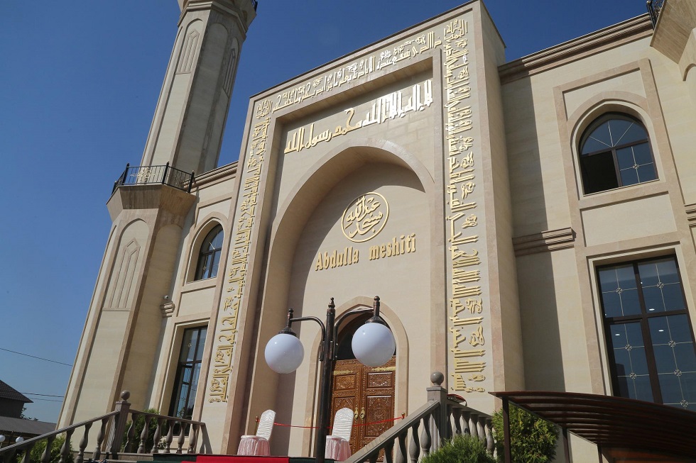 Новая трехэтажная мечеть открылась в Алматы: она стала 52-ой по счету в мегаполисе 