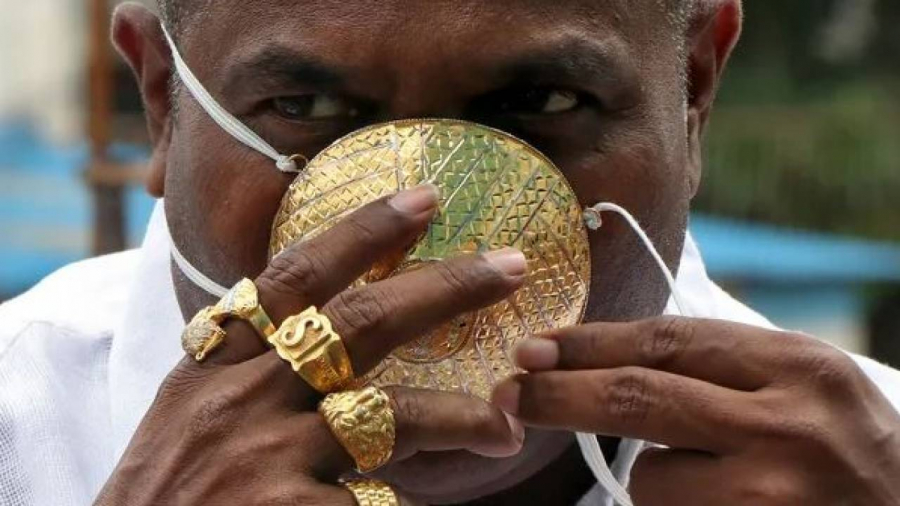 Алтын маска таққан кәсіпкер коронавирустан болған пневмониядан көз жұмды