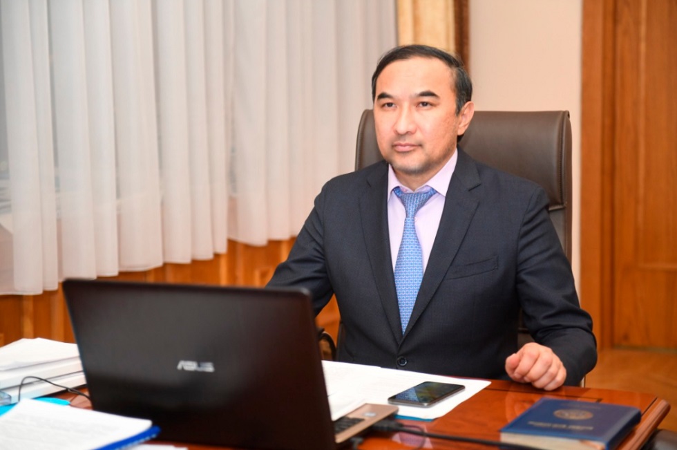 Замакима Алматы Е. Бабакумаров сделал предупреждение ряду медорганизаций Алматы по вопросам выплаты надбавок медработникам