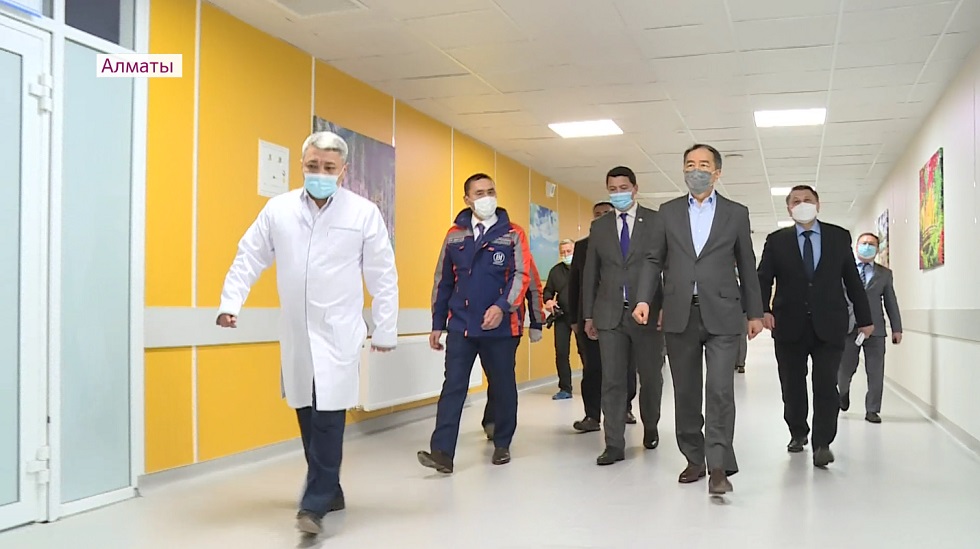 Аким Алматы Б. Сагинтаев посетил новый филиал Детской городской клинической больницы