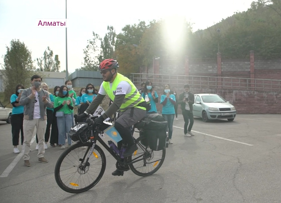 Алматылық Дамир Ақтөбеге дейін 2200 шақырымды велосипедпен бағындырмақ