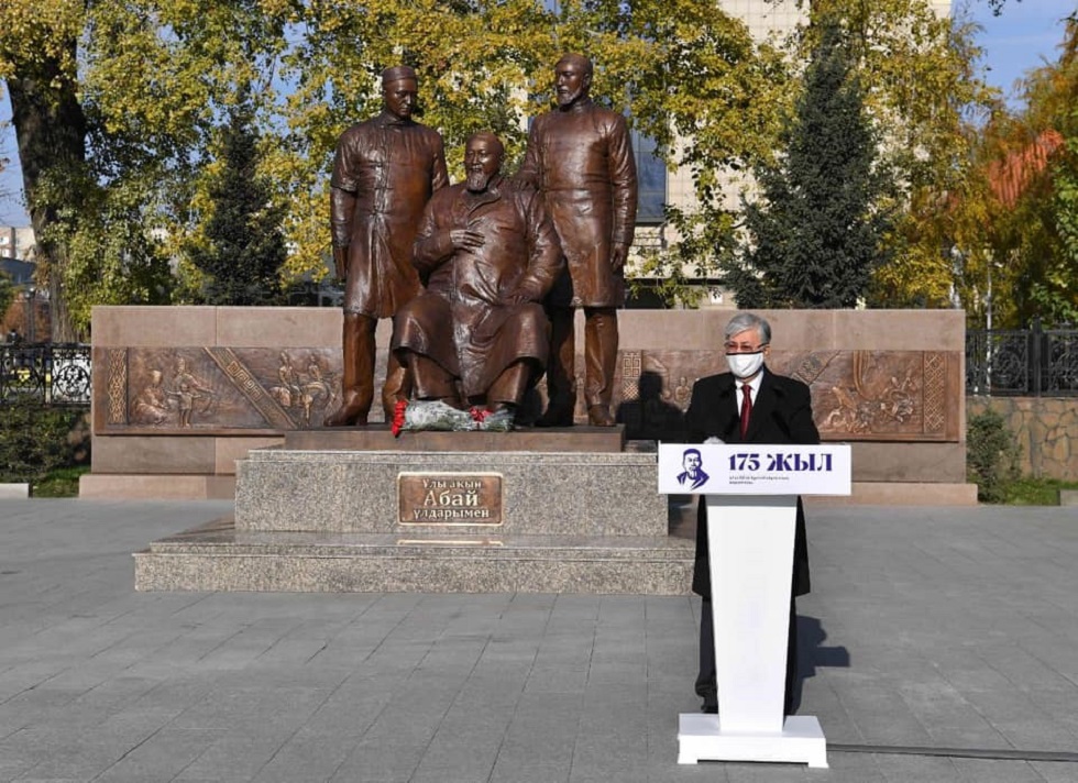 Президент РК открыл памятник Абаю в Семее