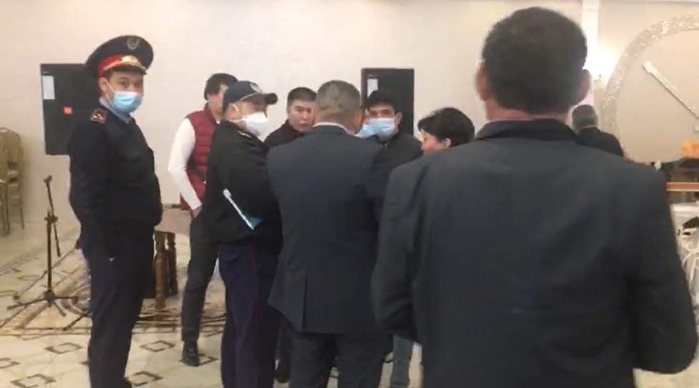 Свадебные мероприятия снова проводили в Алматы вопреки запретам 