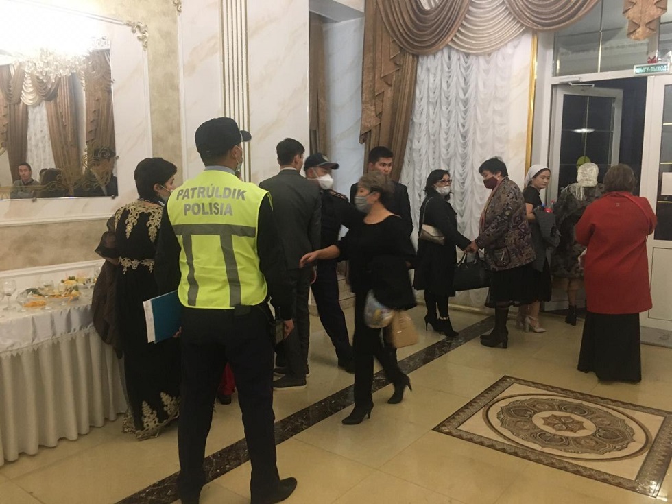 Карантин: свыше 40 нарушений выявили в Алматы