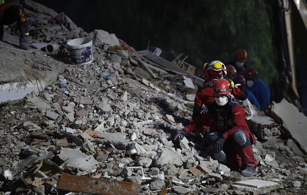 Число жертв землетрясения в Турции достигло 85