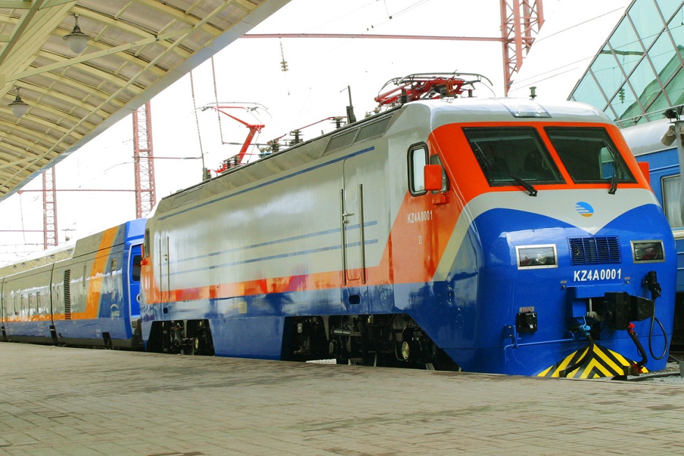В четырех областях Казахстана изменится график движения поездов