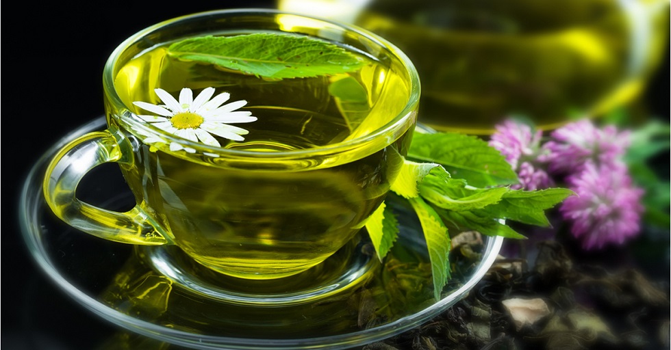 Сок граната, зеленый чай: какие напитки помогают бороться с COVID-19