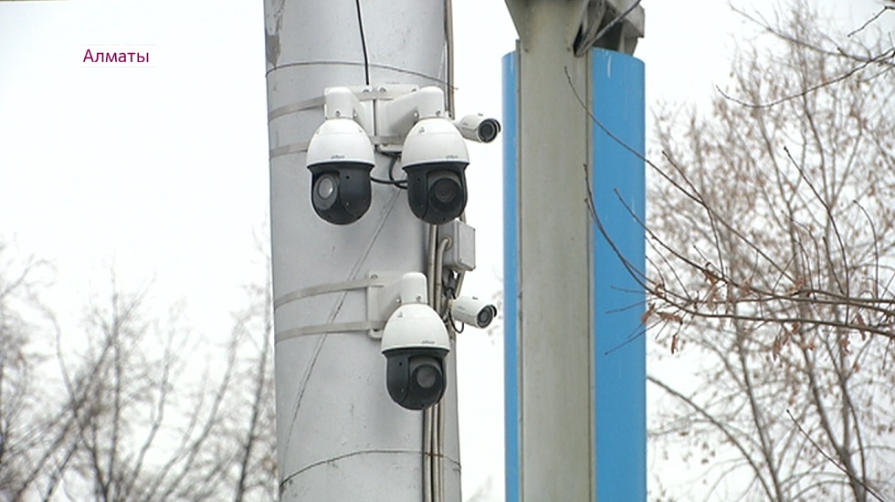 Камеры "Сергек" в Алматы: как происходит процедура назначения штрафа нарушителю ПДД