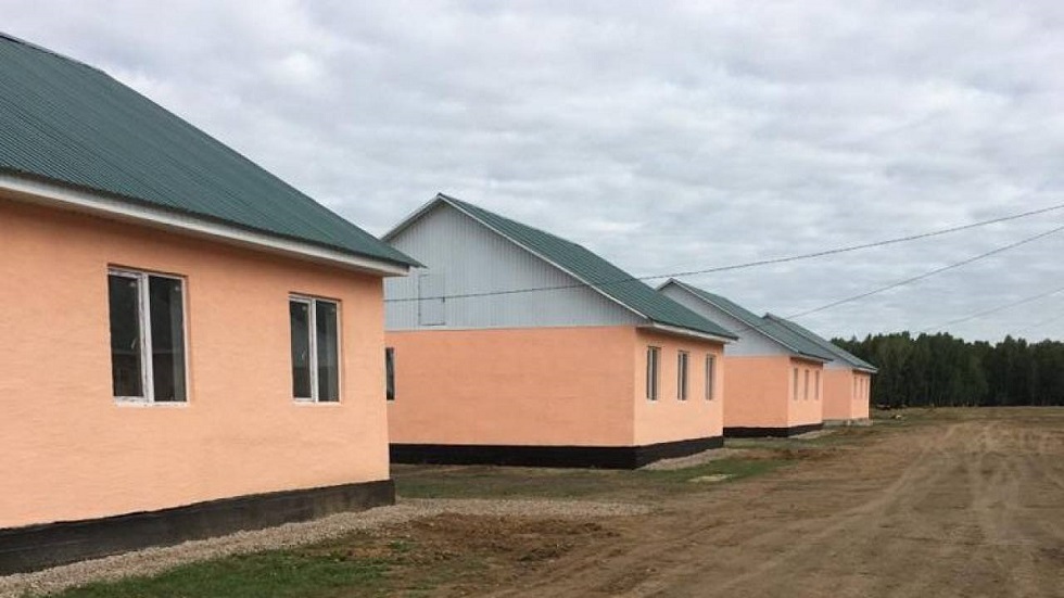 Акима в СКО наказали за некачественные дома для переселенцев