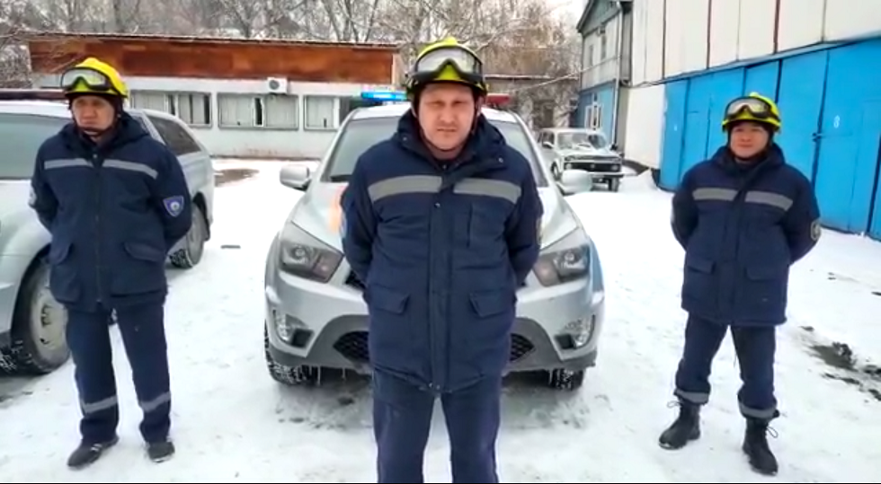 Служба спасения Алматы поздравила сотрудников дорожной полиции с профессиональным праздником