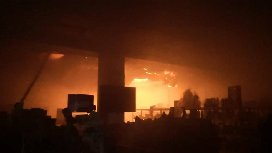 Пожар в Таразе: горели кафе, магазин и баня