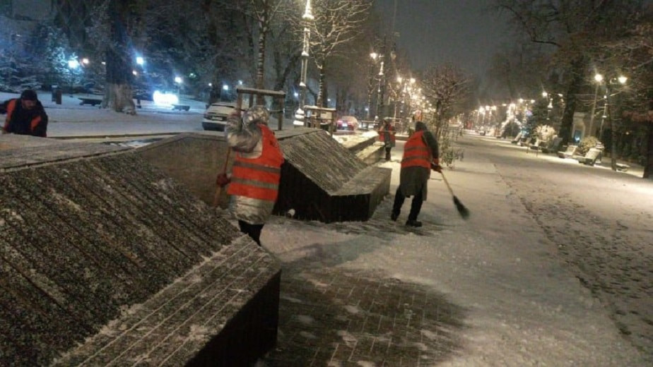 Снег в Алматы: как проводится работа по снегоуборке в городе