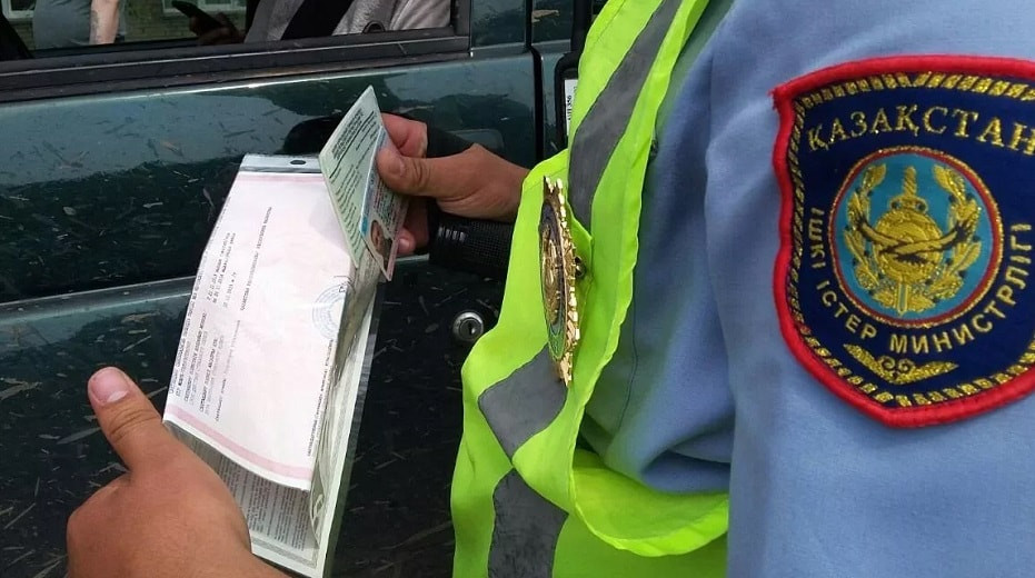 Езда без документов: мажилис принял закон, освобождающий от наказания забывчивых водителей