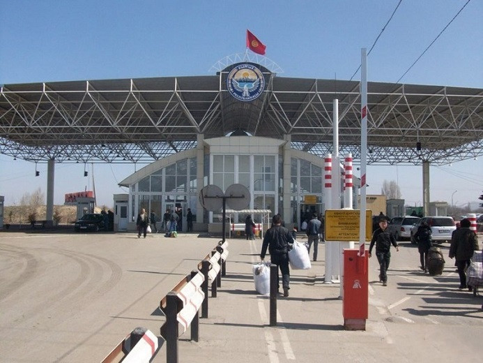 Кыргызстан открыл границы для всех иностранцев
