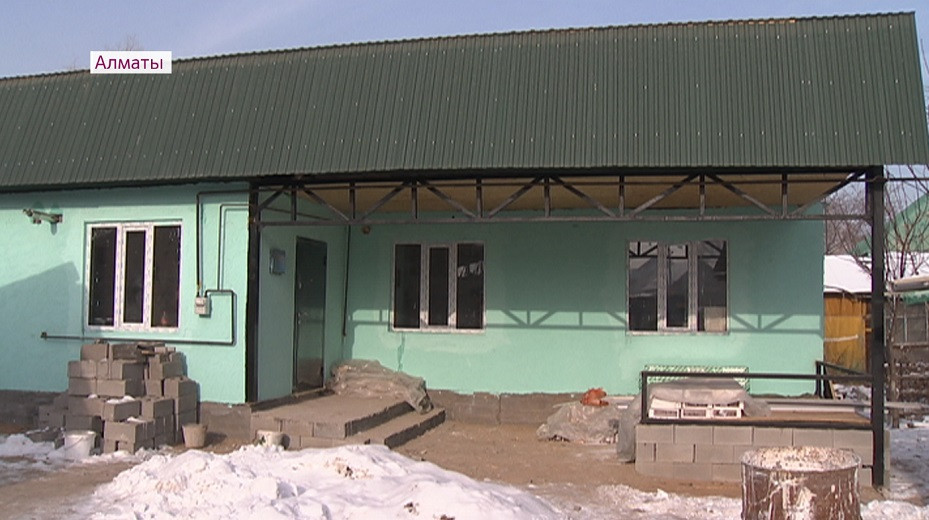 Новый дом для многодетной семьи построили меценаты Турксибского района Алматы