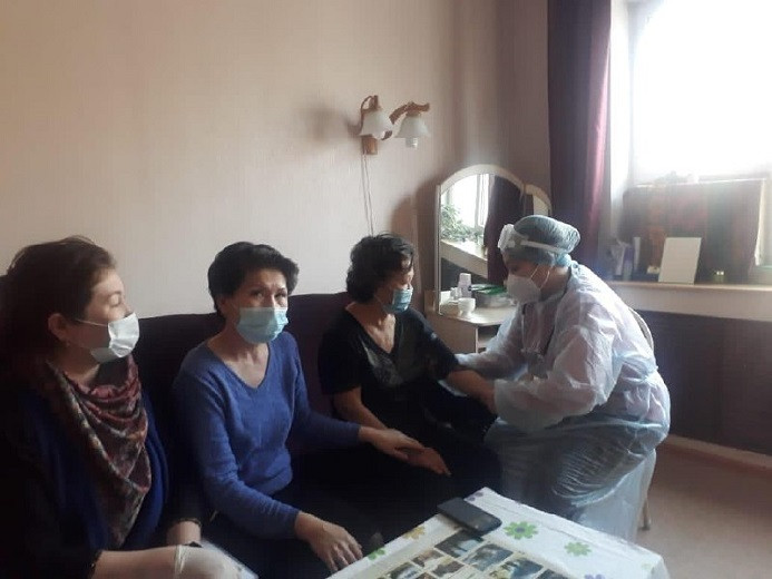 Центр активного долголетия: в Алматы пожилых людей на дому консультируют по вопросам медицины и психологической поддержки