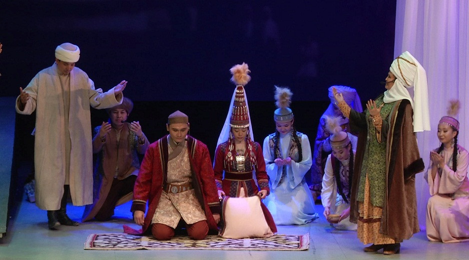 Абай 175 жыл: «Алатау» дәстүрлі өнер театрында «Абай-Тоғжан» музыкалық  драмасы  сахналанды