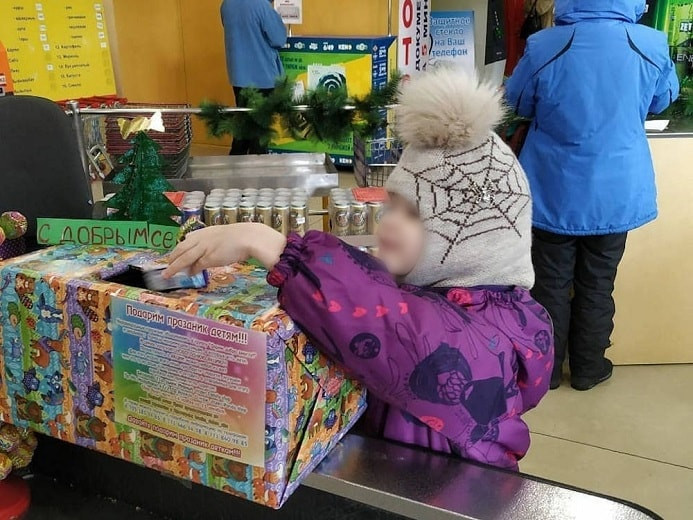 Творить добро вместе: в магазинах Усть-Каменогорска появились необычные коробки для сбора сладостей